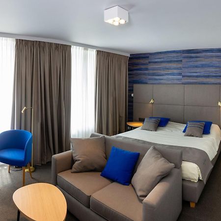 Hotel Les 3 Cles Gembloux Exteriör bild