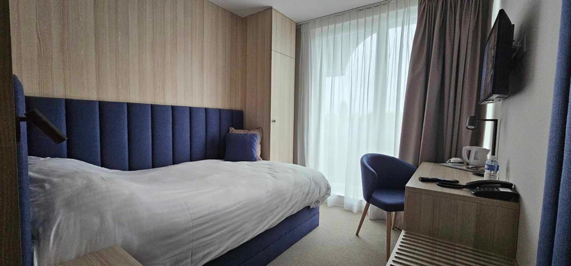 Hotel Les 3 Cles Gembloux Exteriör bild