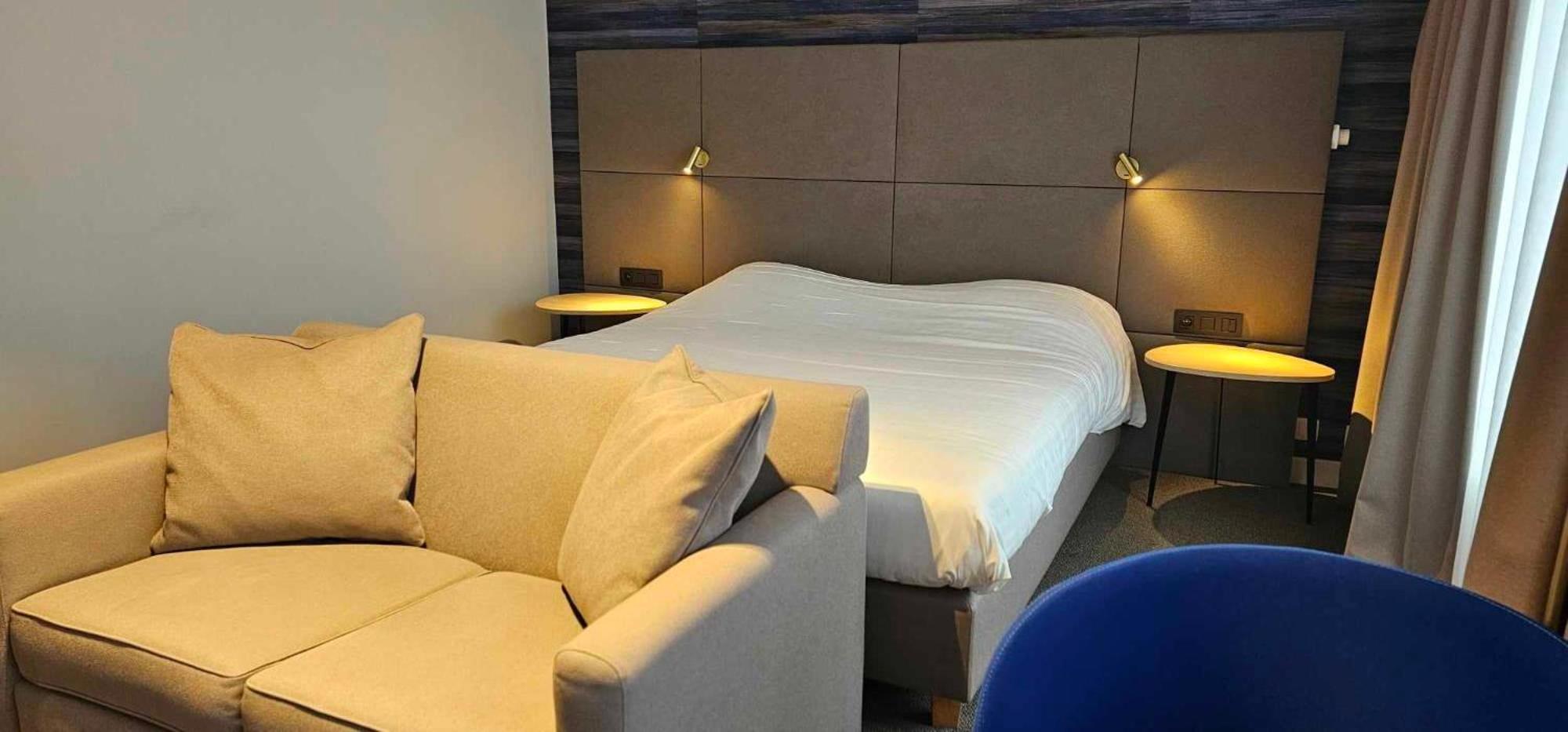 Hotel Les 3 Cles Gembloux Exteriör bild