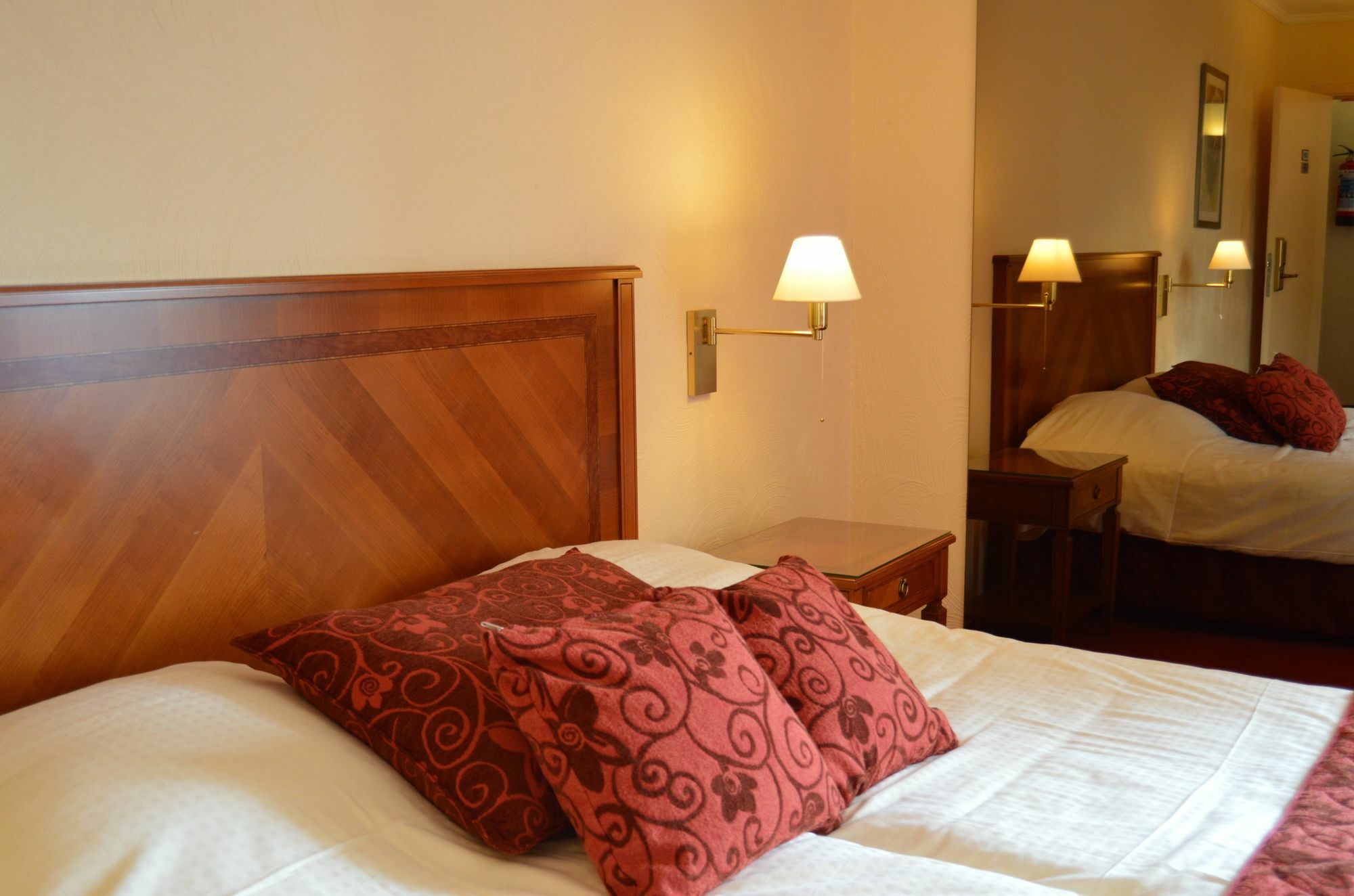 Hotel Les 3 Cles Gembloux Exteriör bild