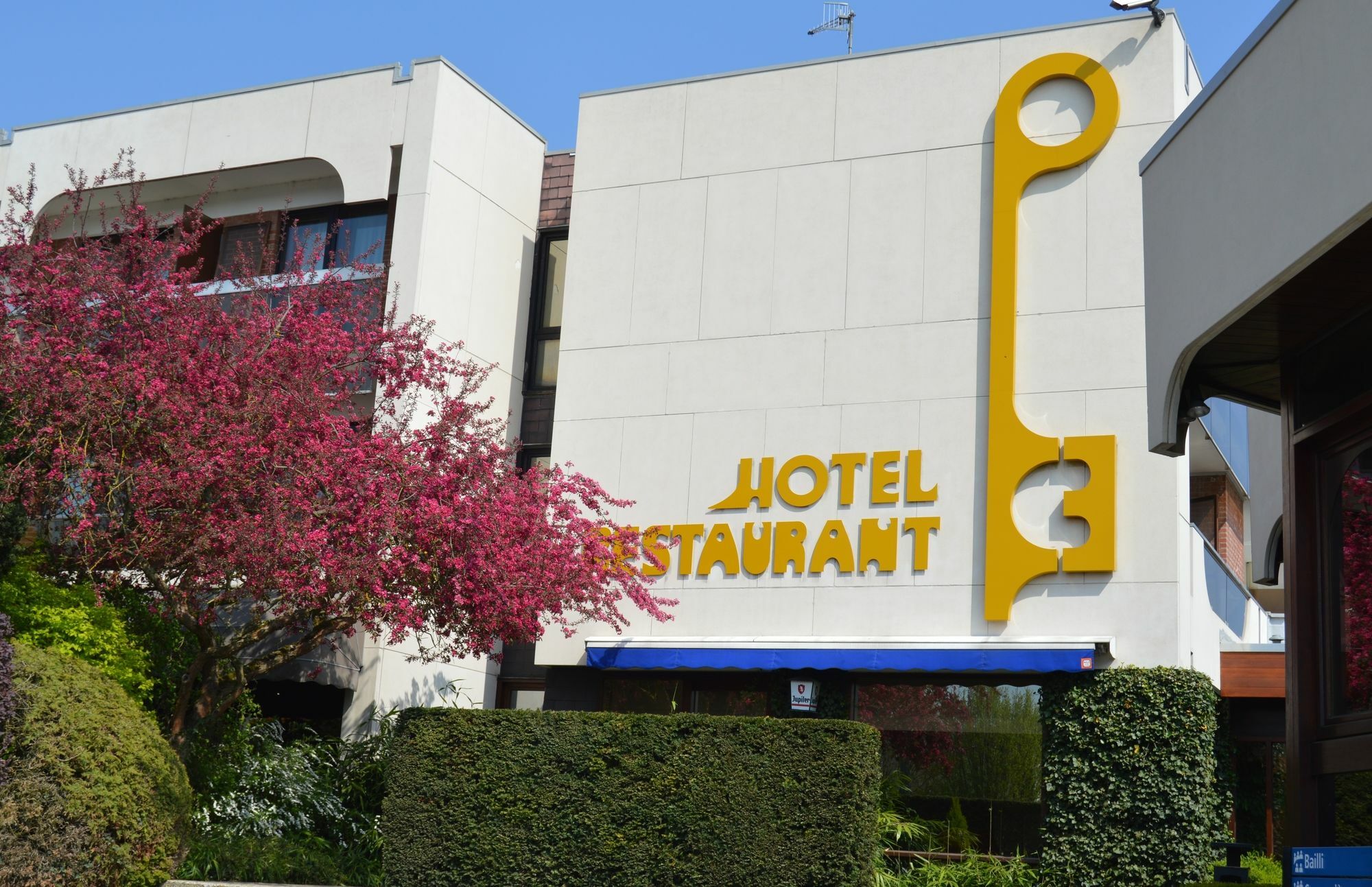 Hotel Les 3 Cles Gembloux Exteriör bild
